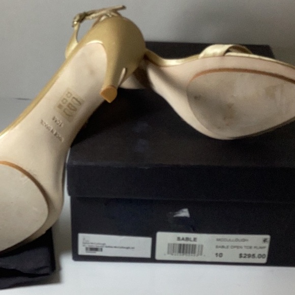 Salone Monet
Women's Sable High Heel Sandals - Picture 9 of 10